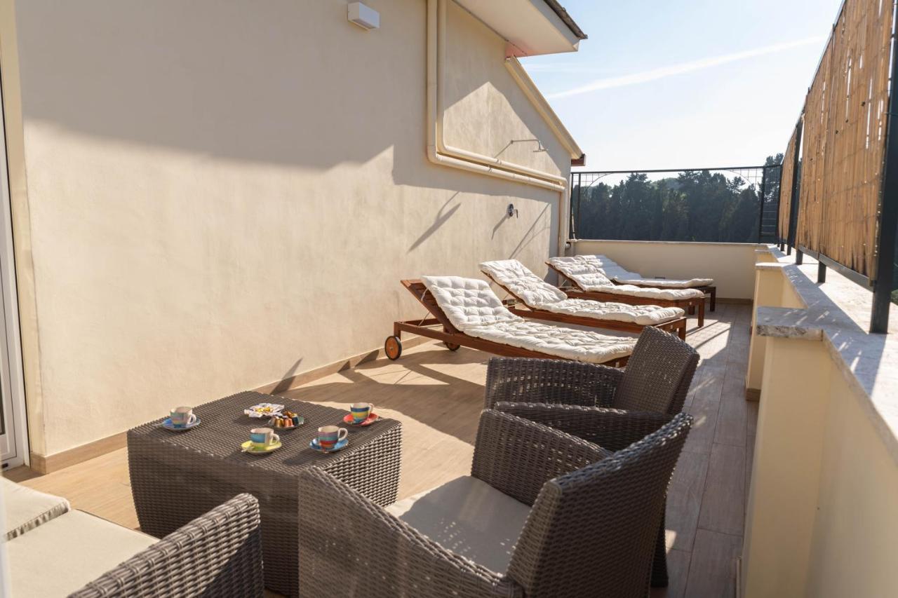 Colosseo Brightful Apartment With Rooftop Roma Esterno foto