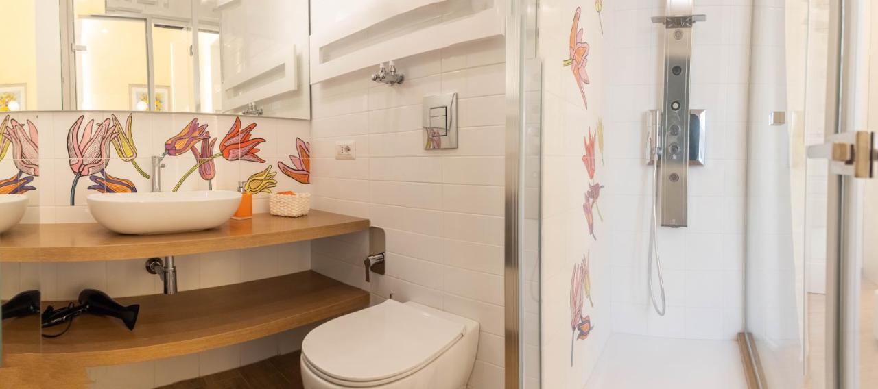 Colosseo Brightful Apartment With Rooftop Roma Esterno foto