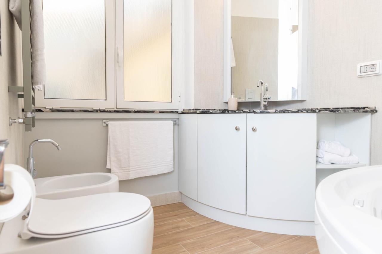 Colosseo Brightful Apartment With Rooftop Roma Esterno foto