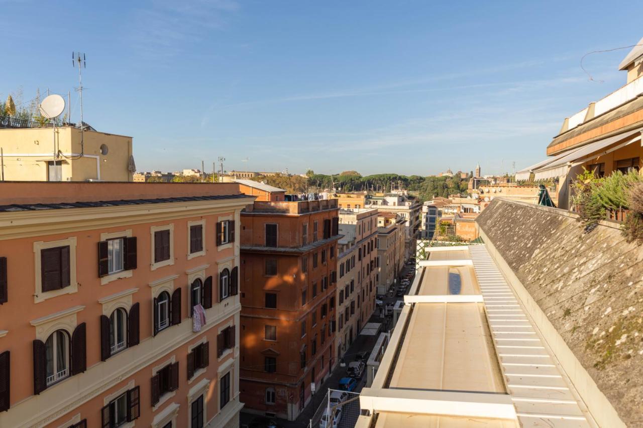 Colosseo Brightful Apartment With Rooftop Roma Esterno foto